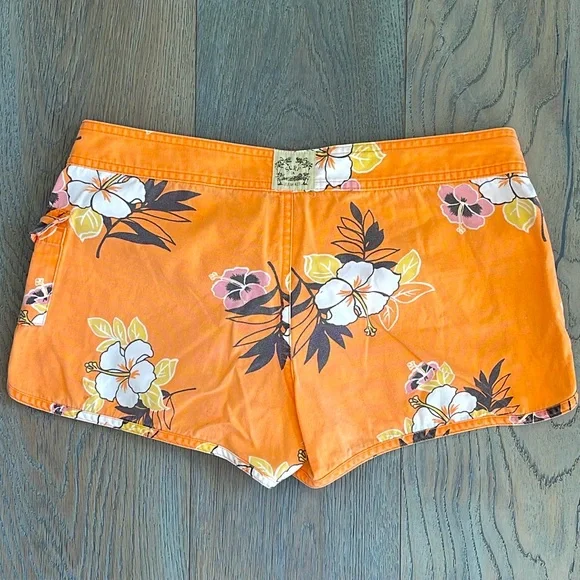 Old Navy Vintage Orange Tropical Print Ultra Low Waist Cargo Board Shorts -Sml - Picture 2 of 8